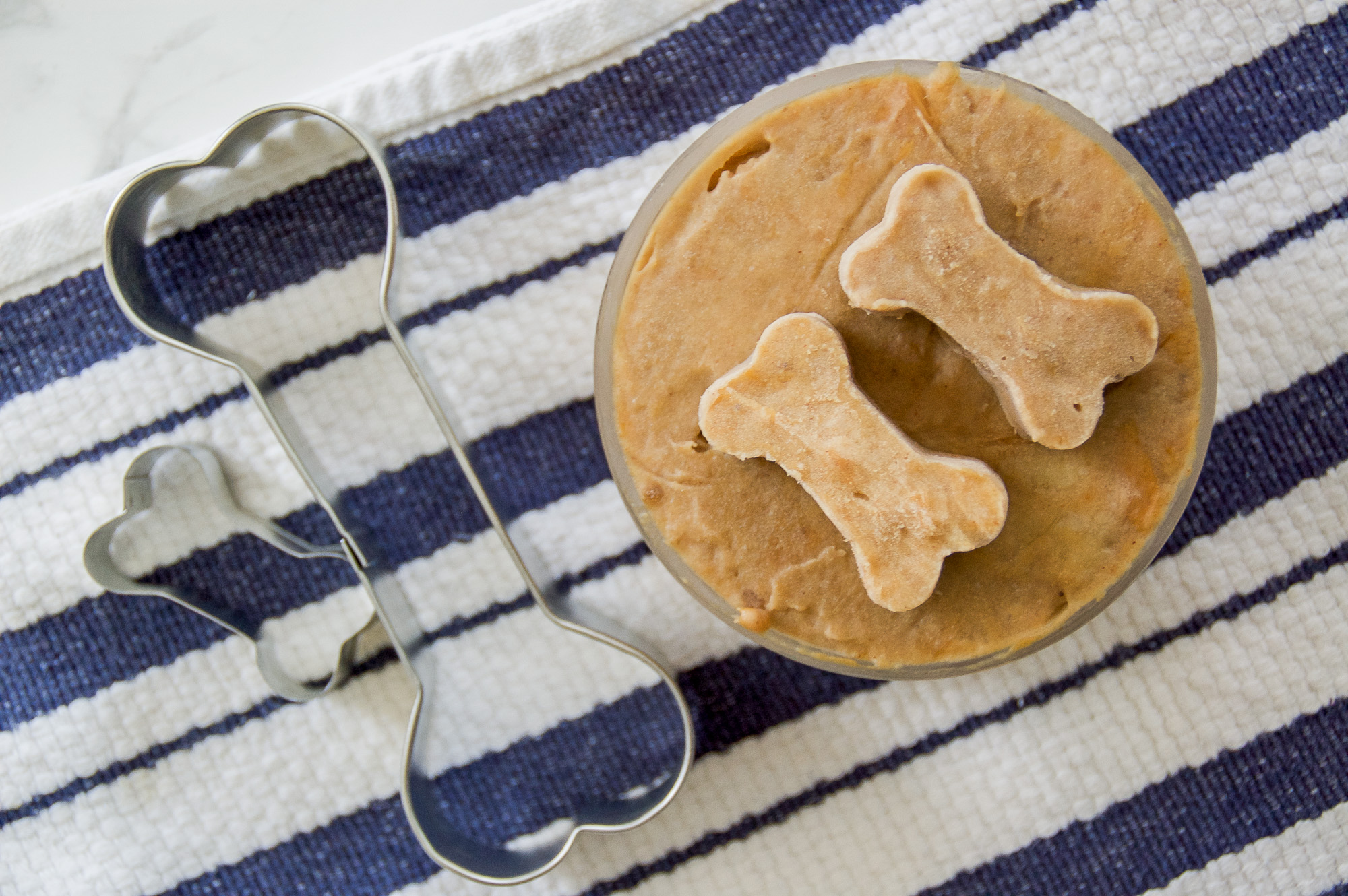 Peanut butter banana dog treat recipe